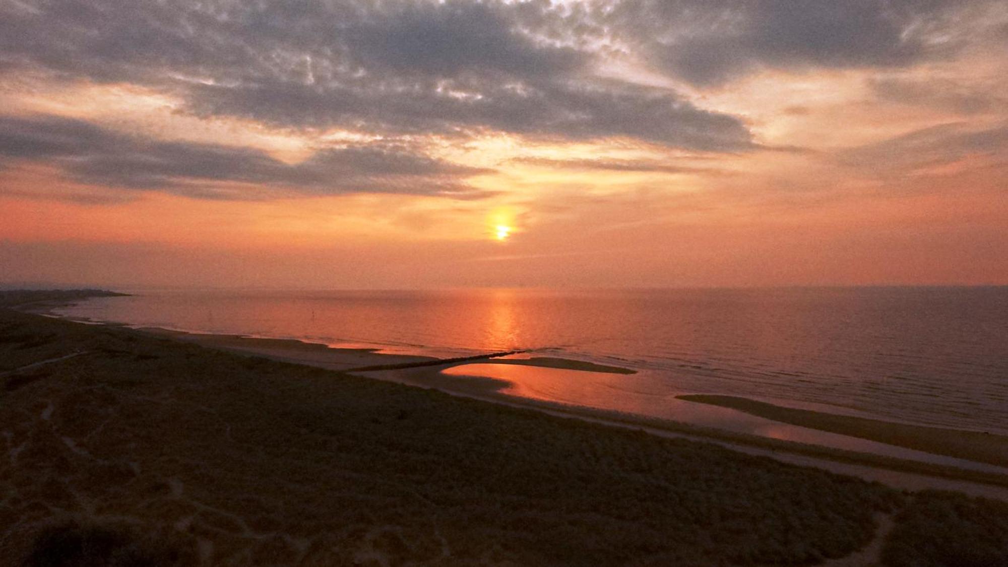 Ffrith Beach Glamping With Hot Tub Ξενοδοχείο Prestatyn Εξωτερικό φωτογραφία